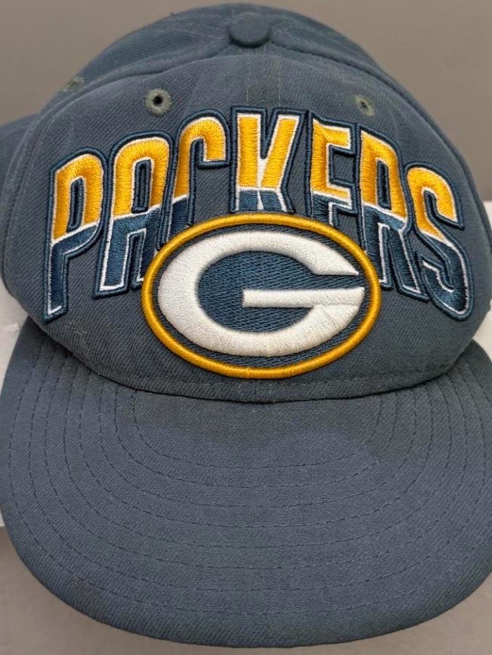 New Era Green Bay Packers Gray and Gold Logo Hat
